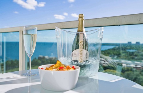 Coconut Grove Apartment | Gorgeous Bay View Suite | Coconut Grove Escape