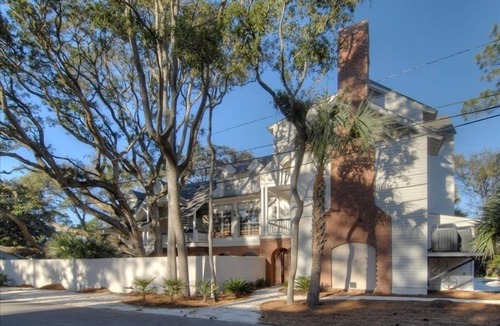 East Beach House | Gorgeous Custom Home, 7 BR, 2 porches, steps to beach, heated pool, elevator