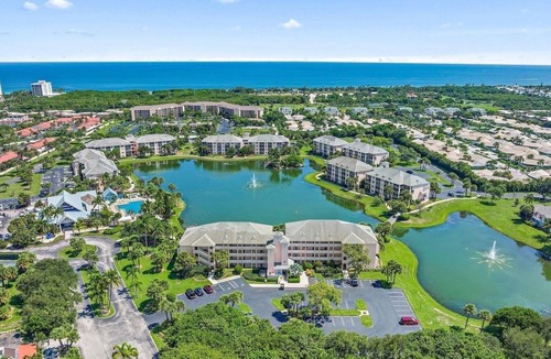 Jupiter Bay Condo | Gorgeous Jupiter Bay Resort villa, only steps to the beach and pool!