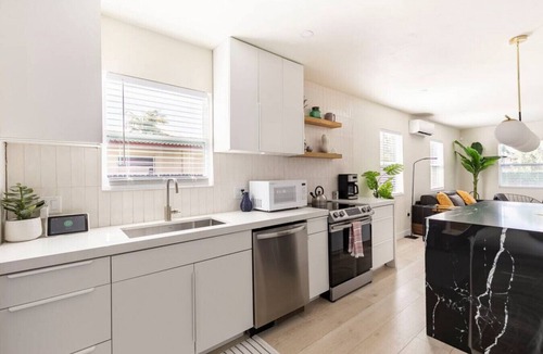 Middle River Terrace House | Gq · The “GQ”- Golf/hot tub/arcade/near downtown!