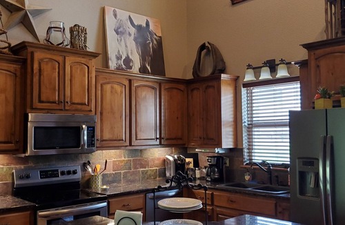 Hollister House | Gracious Moose Lodge-Summer dates still available!
