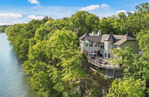 Shepherdstown House | Graycliff Retreat:Unforgettable experience at this 11BR Estate;Game Room+Hot tub