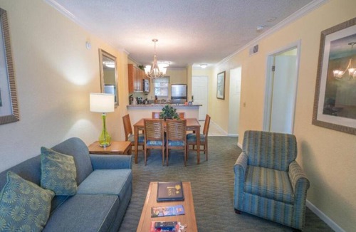 Florida Central Atlantic Coast Apartment | Great find! Comfy Apartment near Disney, 4 pools, Shuttle to the Parks, Parking