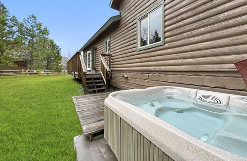 McCall Cabin | Great McCall Location w/Hot Tub & Large Yard