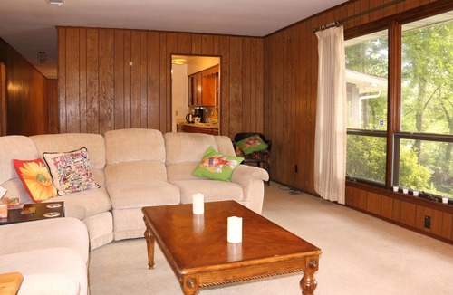 Lone Rock House | GREAT VIEW OF THE WHITE RIVER