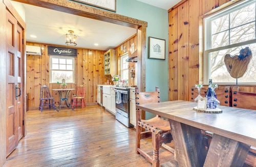 New Market Cottage | Grill & Fire Pit: New Market Getaway on 3-Acres!