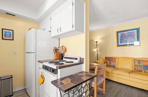 St. Pete Beach Condo | Gulf Winds 508 | Affordable Studio on Upham Beach