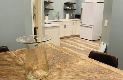 Halfmoon Apartment | Halfmoon HOT TUB Retreat