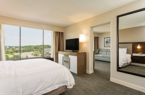 Lakeview Hotel | Hampton Inn Manassas