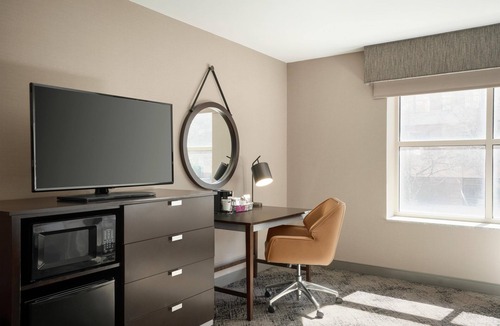 Downtown Portland Hotel | Hampton Inn Portland Downtown - Waterfront