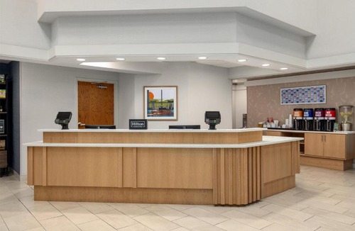 Springfield Hotel | Hampton Inn Springfield-South