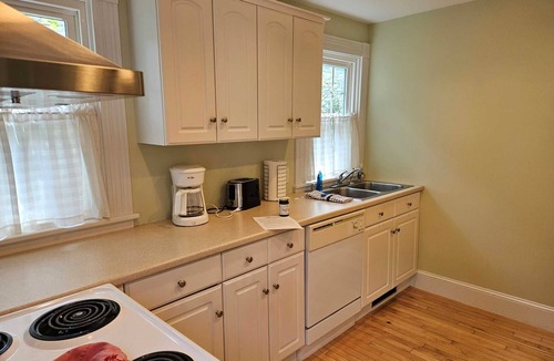 Bar Harbor Apartment | Harbor Breeze A - downstairs duplex in the village of Bar Harbor