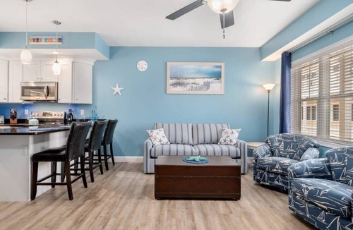 Hampton Condo | Harbor Hideaway | Steps To Beach | Elevator