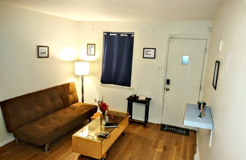 Midtown-Edmondson Hostel | HarlemHouse