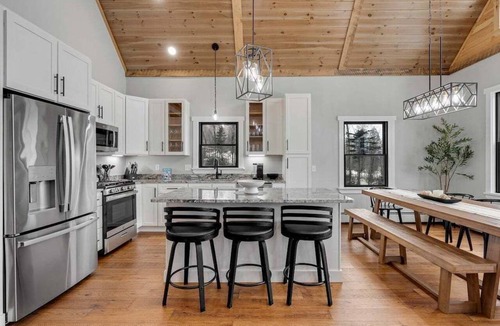 Sunday River Area House | Harmony Hideaway - views, hot tub & fireplace!