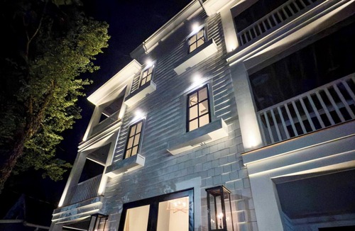 Rehoboth Beach Condo | Heart of Rehoboth Luxury Condo - 2 blocks to the beach