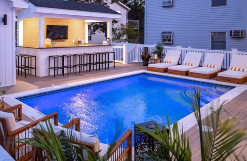 Midtown Ocean City Apartment | Heated Pool ~ Tiki Bar ~ Sleeps 20 ~ Steps 2 Beach