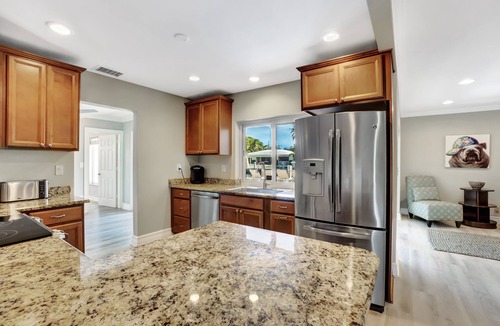 Pompano Isles House | Heated Pool! Waterfront+1 Mile To Beach and shops!