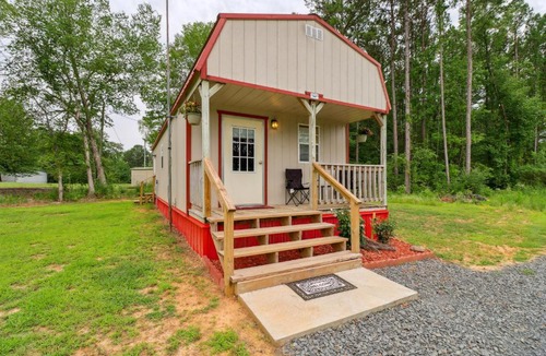 Greers Ferry Apartment | Higden Hideaway with Fire Pit Near Greers Ferry Lake