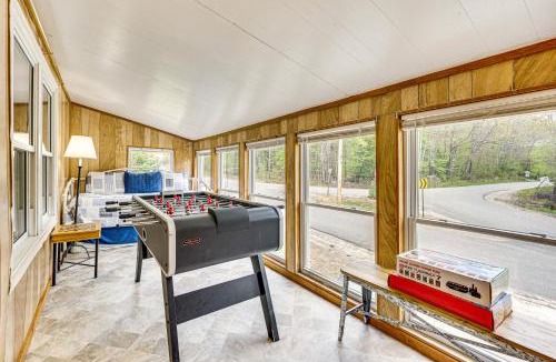 Albany House | Hike, Fish & Ski: ‘Black Bear Cabin’ in Albany