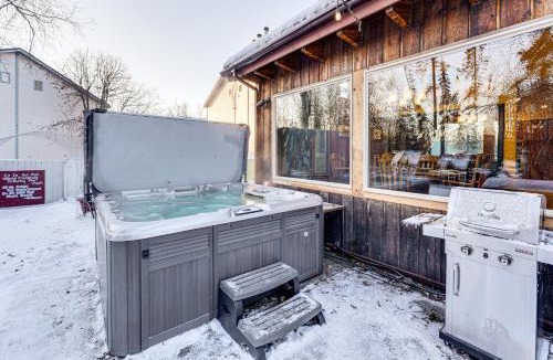 Spenard House | Hike, Ski & Soak! Spacious Anchorage Getaway