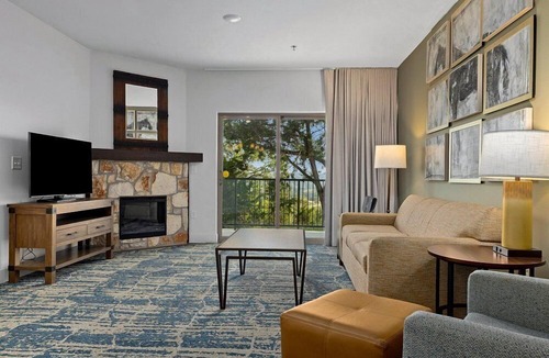 Ingram Resort | Hill Country | Ranch Retreat | Pool + Trails | 2BR