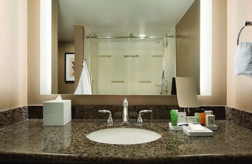 Ballston Hotel | Hilton Arlington
