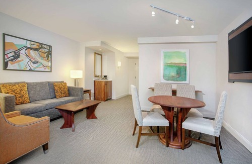 Park Shore Hotel | Hilton Naples