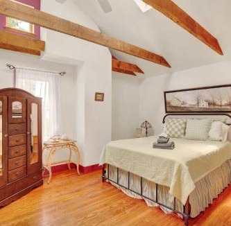 Gettysburg House | Historic Downtown Gettysburg Entire Home with Free Parking