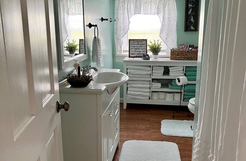 Loysburg House | Historic Farmhouse Getaway