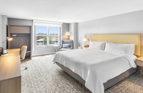 Chantilly Hotel | Holiday Inn Chantilly - Dulles Arpt Area by IHG