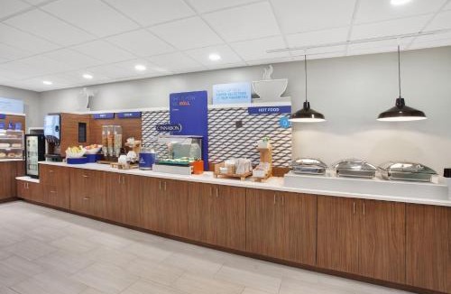 Exton Hotel | Holiday Inn Express Exton - Great Valley by IHG