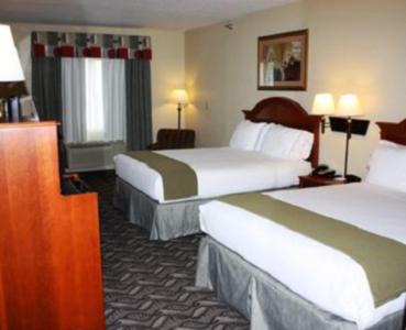 Lonoke Hotel | Holiday Inn Express Hotel & Suites Lonoke I-40 by IHG