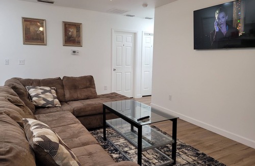 Tallahassee Apartment | Home [5B/2B]: one unit of a duplex near FSU-2 [126]