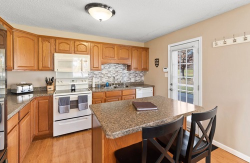 McGaheysville House | Home at the foot of Massanutten! Only 3 minutes from the Water Park