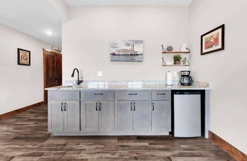 Hollister House | Hooked on Branson Cove - Pool Hot Tub Fireplace
