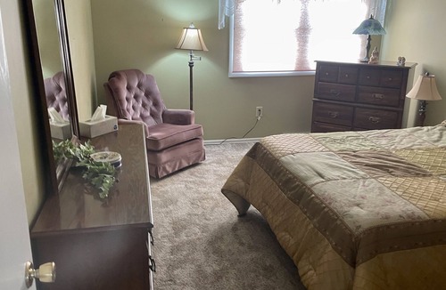 Clifton Park House | Horse Inn Around Saratoga: Town Home. 🐾Pet Friendly. Mins to I-87.