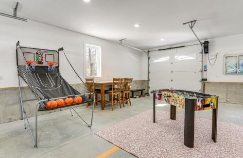 Louisa House | Hot Tub + Fire Pits: Waterfront Lake Anna Escape!