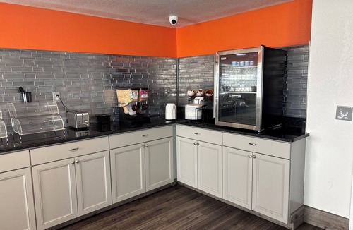Harrisonburg Hotel | Howard Johnson by Wyndham Harrisonburg