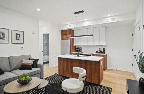 Shaw Apartment | Huxley 2 Downtown DC Walk to Convention Center