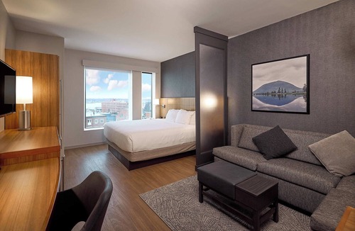 Downtown Portland Hotel | Hyatt Place Portland Downtown - Old Port Square