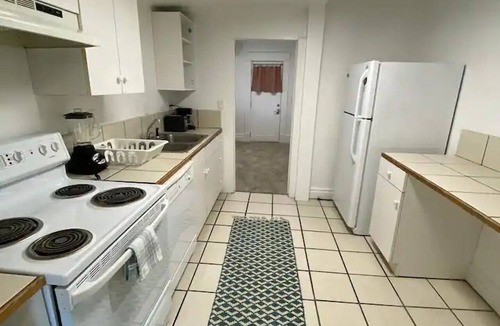 North End Apartment | Hyde Park Hyde Out Apt 3