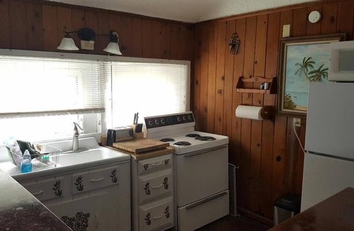 St. Lucie Village Cottage | Indian River Lagoon Waterfront Cottages