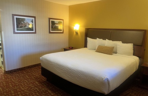 Mansfield Center Hotel | Inn on Storrs