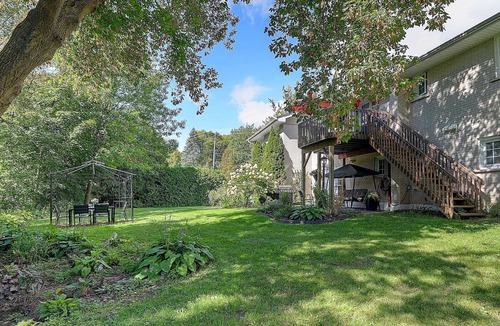 Baie-D'Urfe House | Intergenerational 3 bedroom 1 bathroom