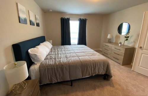 Royal Oak Golf Country Club House | Inviting You to Our Roomy n Cozy 3bd 2.5 bath Home