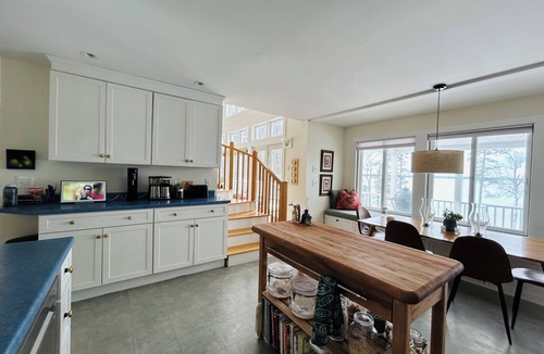 Islesboro Cottage | Island Beachside Cottage with Sunset Views
