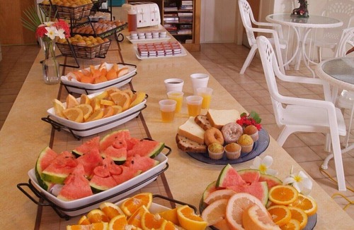 Little Torch Key Hotel | Island Getaway w/Pool, Beach Access, Kitchen & Dock Fishing