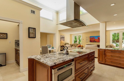 New Town House | *ISLAND OPULENCE @ MIDTOWN* Grand Private Home & Pool + LAST KEY SERVICES…