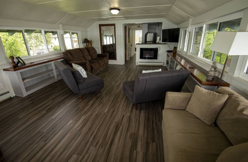 Ithaca Apartment | Ithaca Boat House